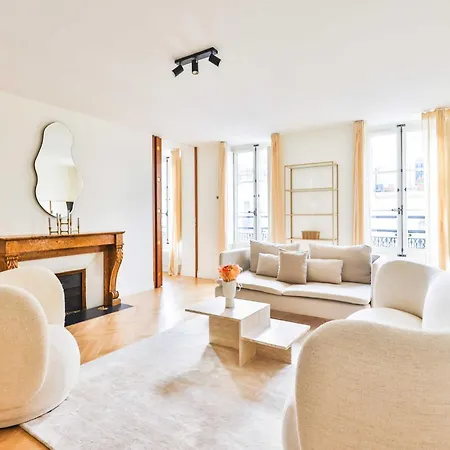 Beautiful Modern 3 Bdr 6p C Ur De Apartment