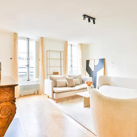 Beautiful Modern 3 Bdr 6p C Ur De Apartment